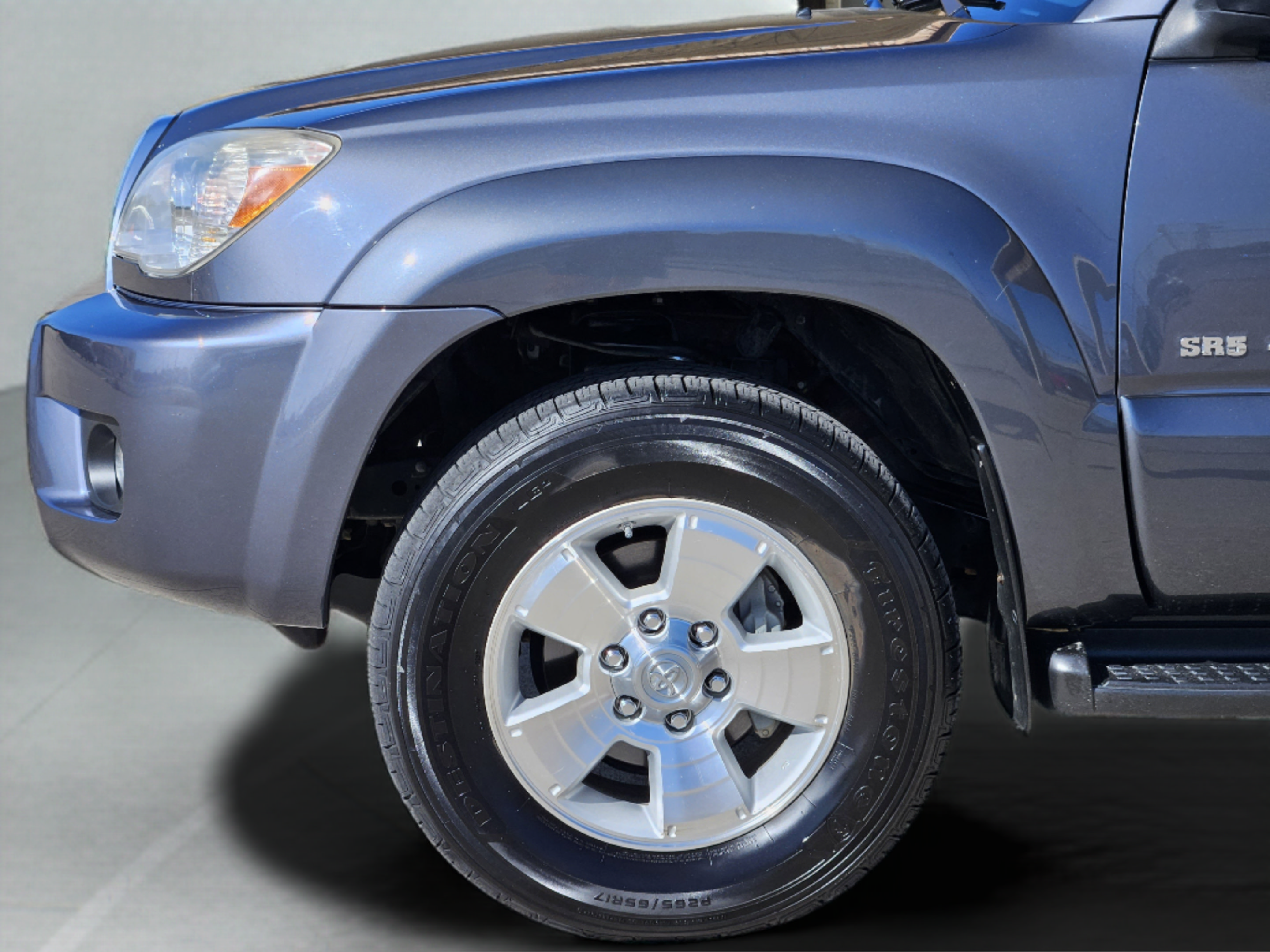 Used 2007 Toyota 4Runner SR5 AWD/4WD image 30