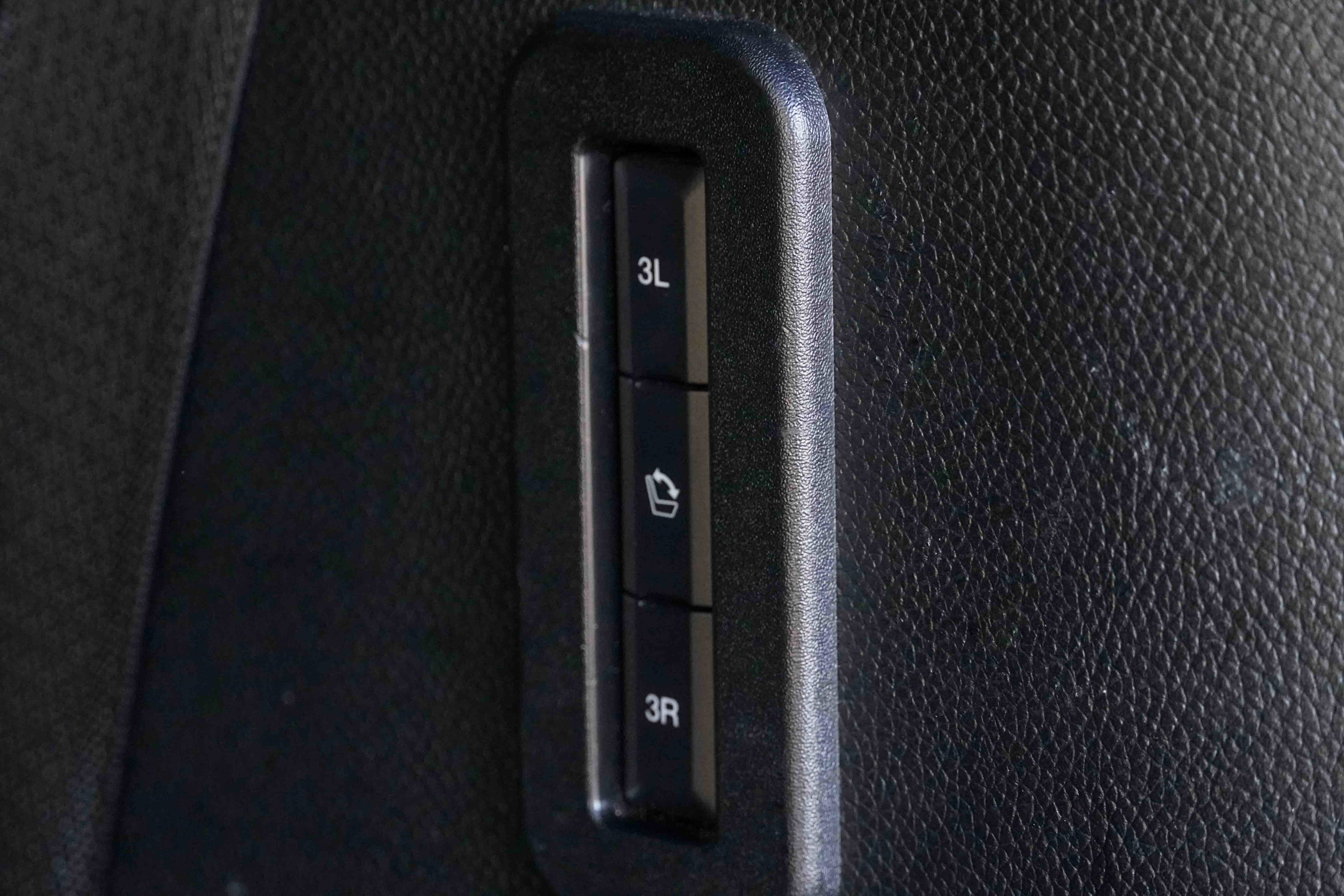 Used 2017 Lincoln Navigator Select image 40