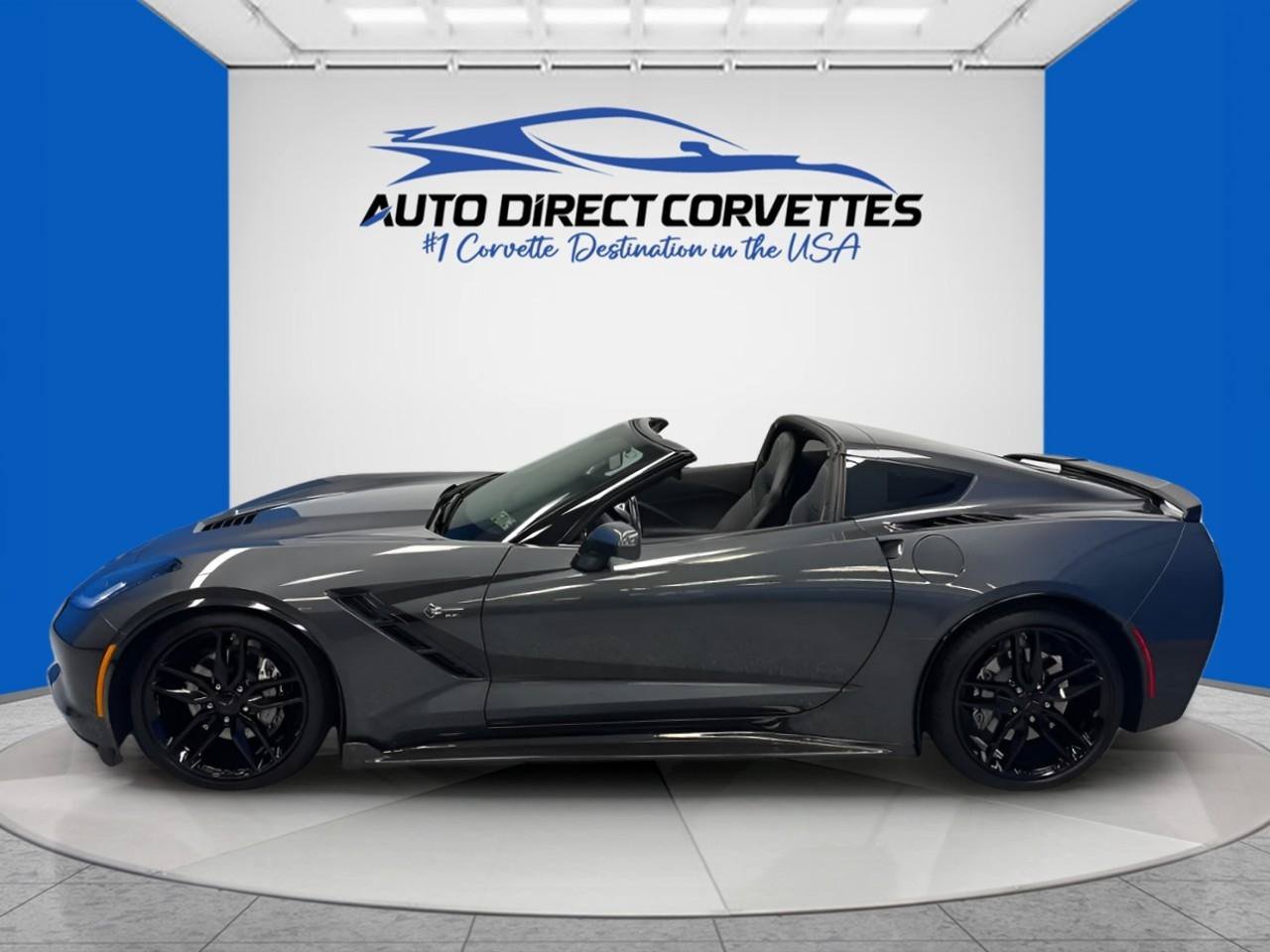 Used 2018 Chevrolet Corvette Stingray Coupe w/ Carbon Flash Badge Package RWD image 9