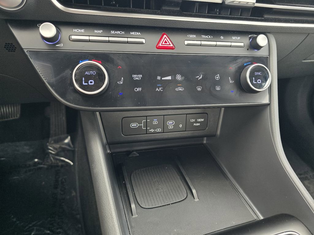 Used 2024 Hyundai Sonata Limited FWD image 21