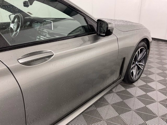 Used 2022 BMW 750i xDrive w/ Executive Package AWD/4WD image 7