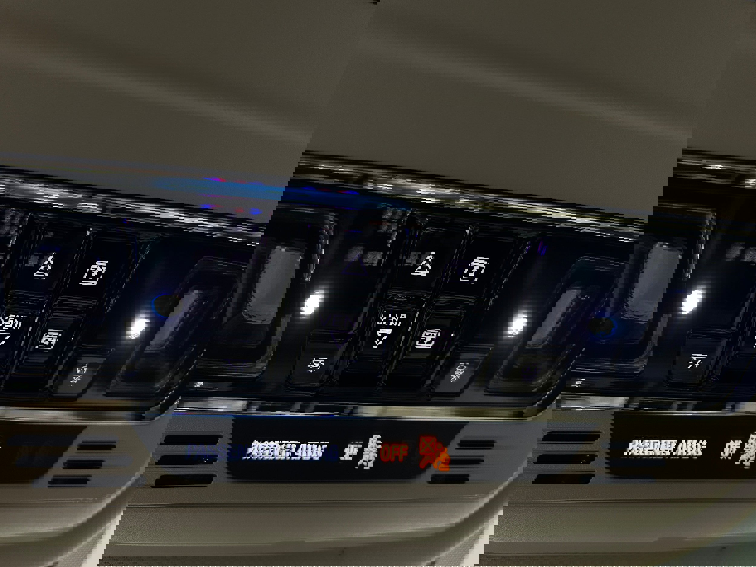 Used 2020 Lincoln Aviator Reserve w/ Equipment Group 201A image 25