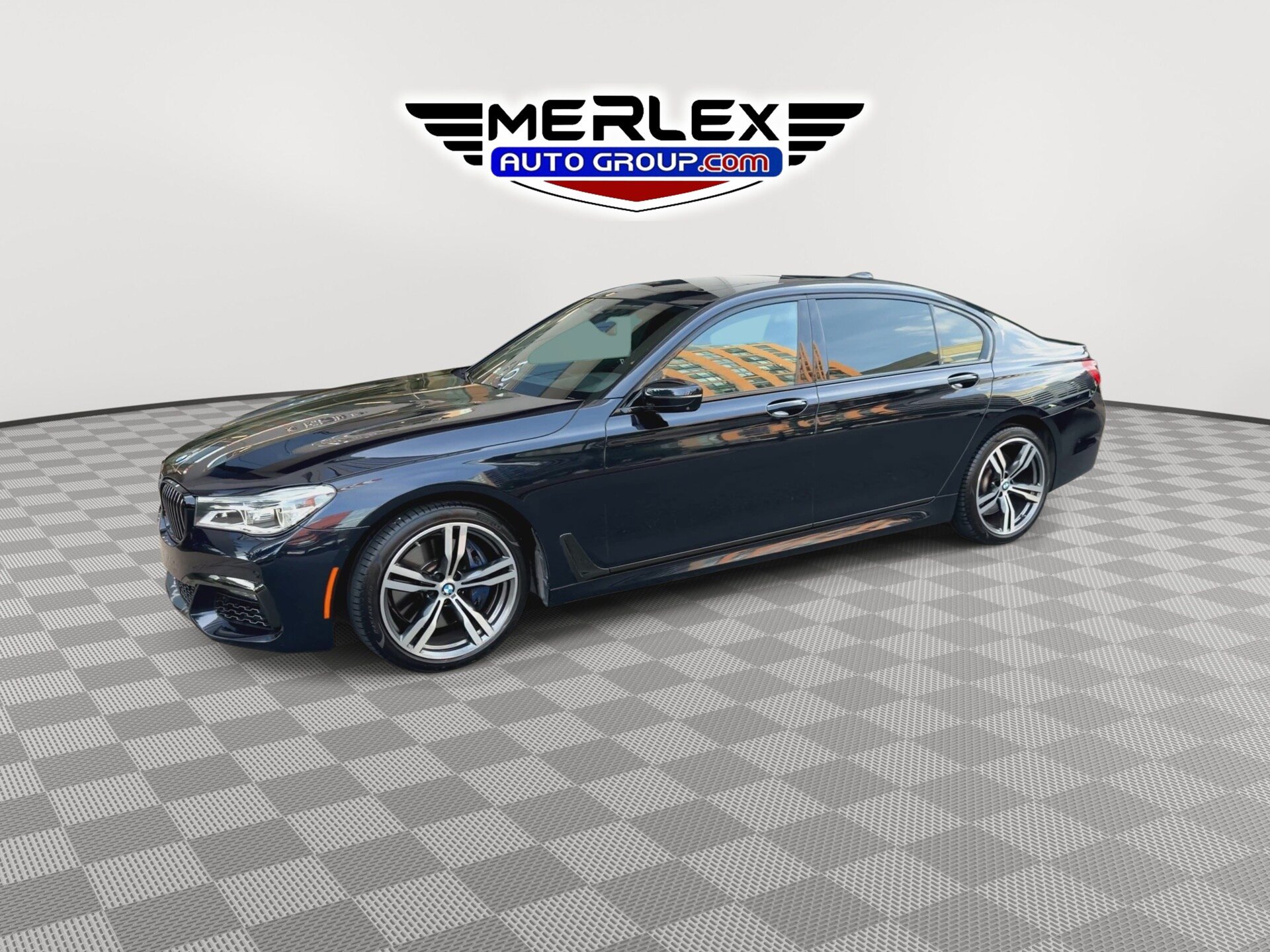 Used 2019 BMW 750i w/ M Sport Package RWD image 4
