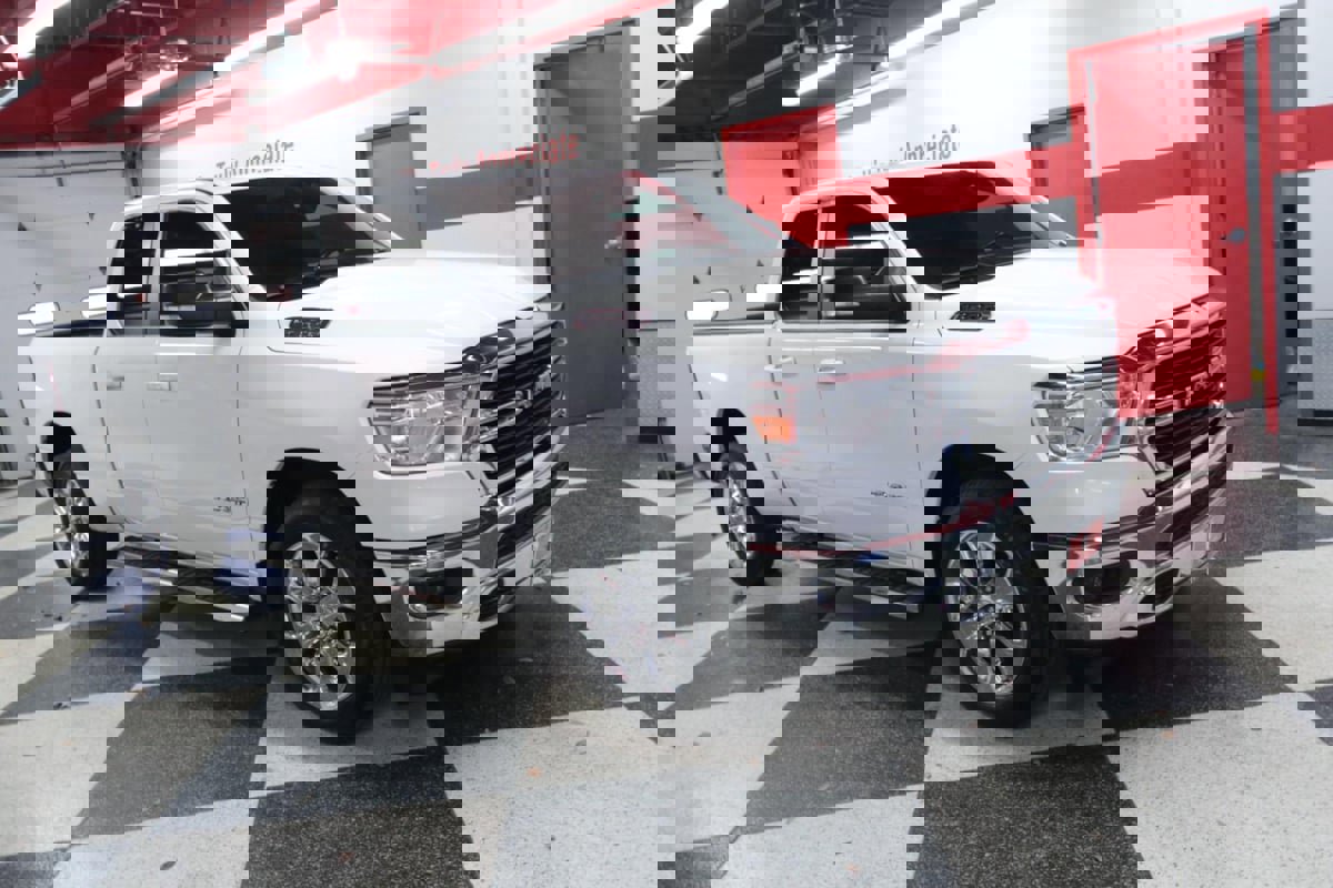 Used 2021 RAM 1500 Big Horn image 3