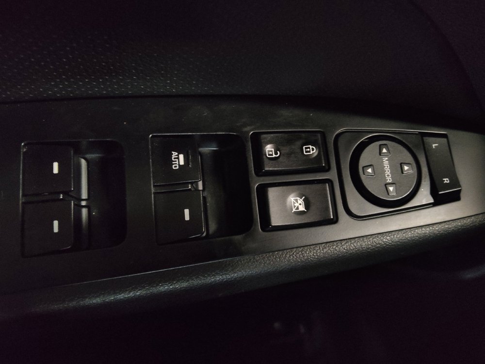 Used 2018 Hyundai Elantra Sport w/ Cargo Package FWD image 27