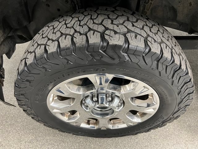Used 2020 Ford F350 Lariat w/ Lariat Ultimate Package AWD/4WD image 14