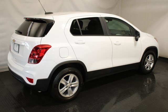 Used 2021 Chevrolet Trax LS w/ Tint and Cruise Package image 5