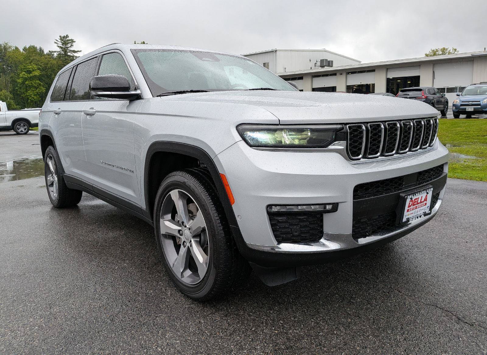 Used 2021 Jeep Grand Cherokee L Limited w/ Luxury Tech Group II AWD/4WD image 4