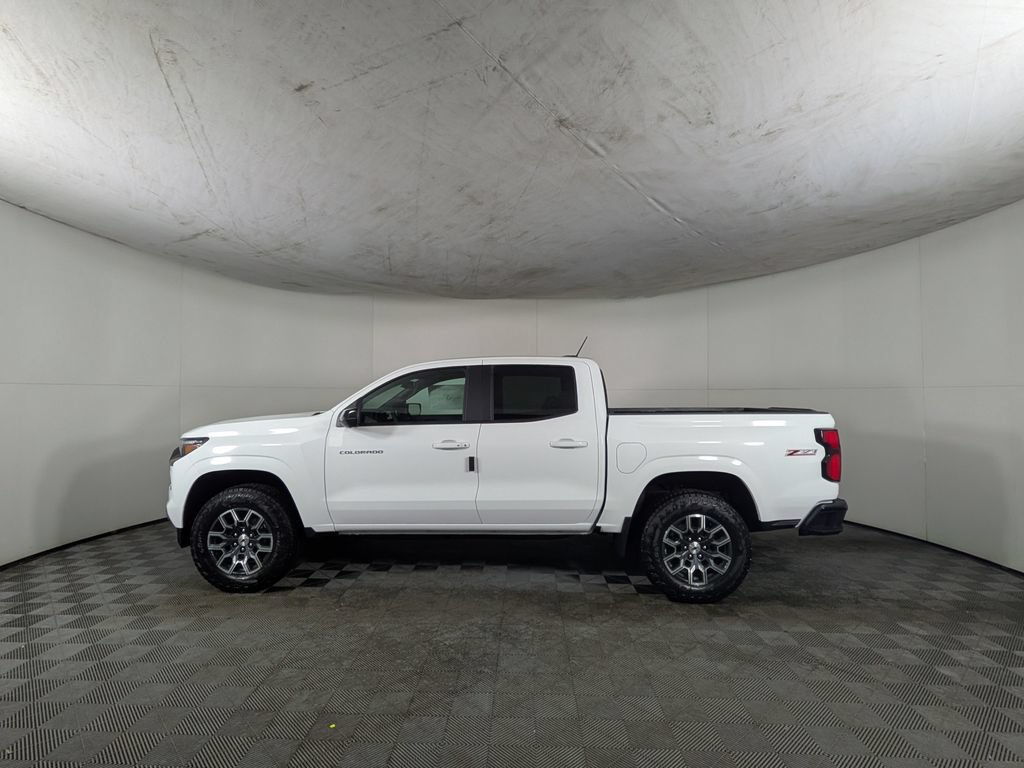 New 2026 Chevrolet Colorado Z71 w/ Technology Package AWD/4WD image 3