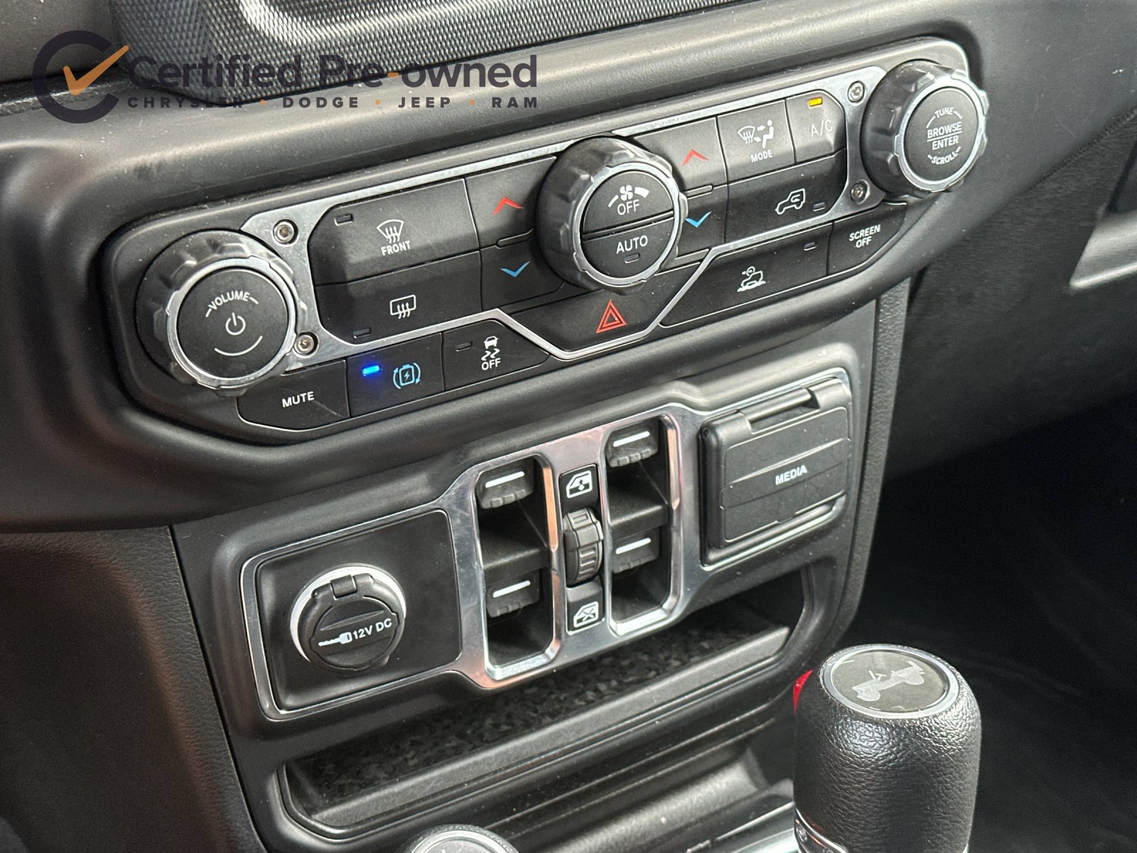 Used 2023 Jeep Wrangler Unlimited AWD/4WD image 21