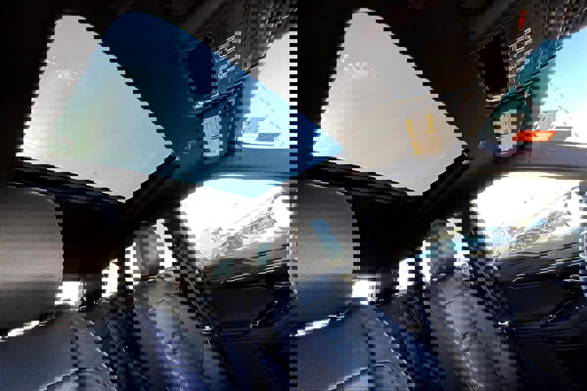 Used 2023 Land Rover Range Rover Evoque R-Dynamic S image 18