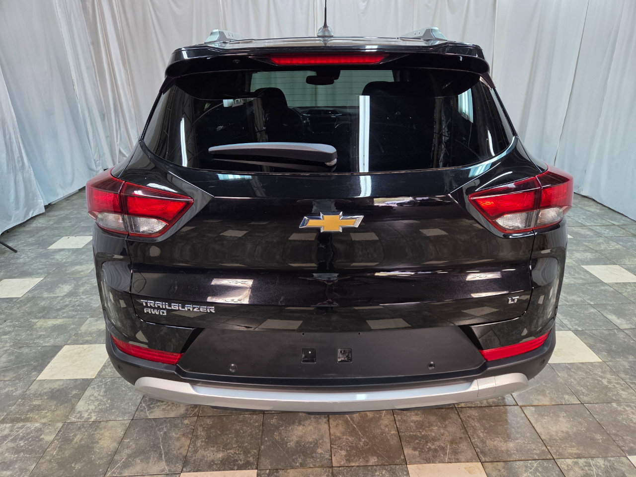 Used 2021 Chevrolet TrailBlazer LT w/ Convenience Package image 4