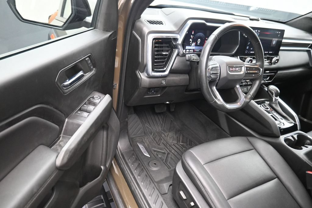 Used 2023 GMC Canyon Elevation w/ Elevation Premium Package AWD/4WD image 11