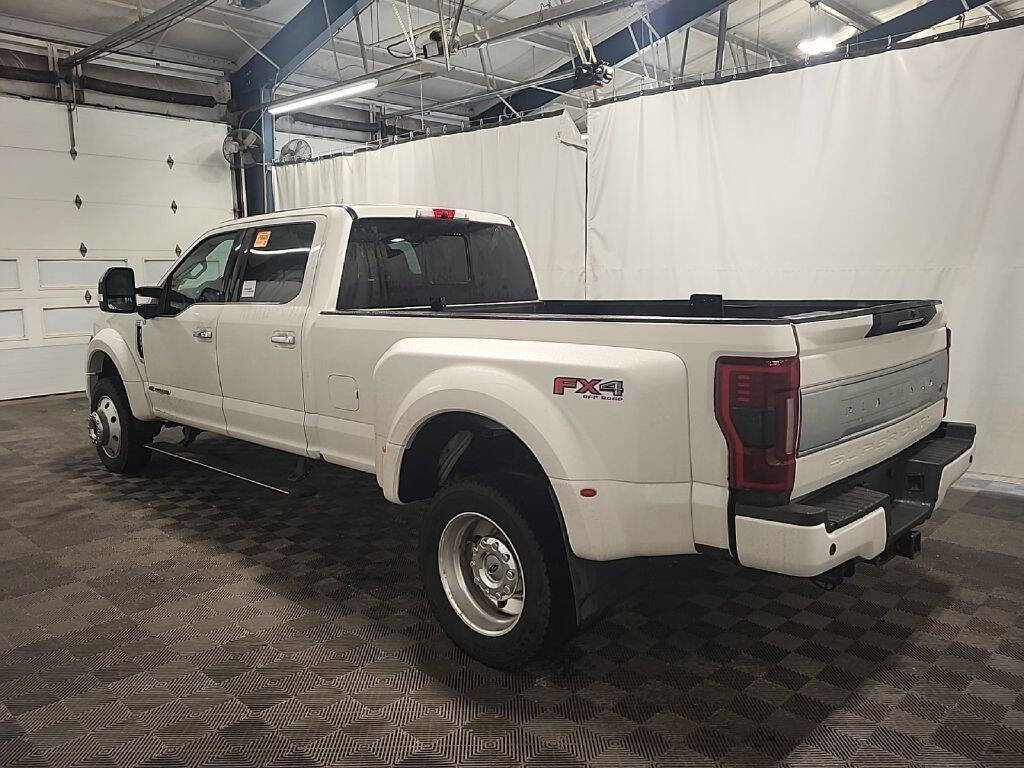 Used 2017 Ford F450 Platinum w/ Platinum Ultimate Package image 2