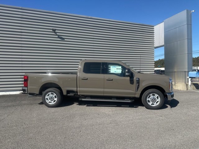 New 2026 Ford F250 XLT image 2