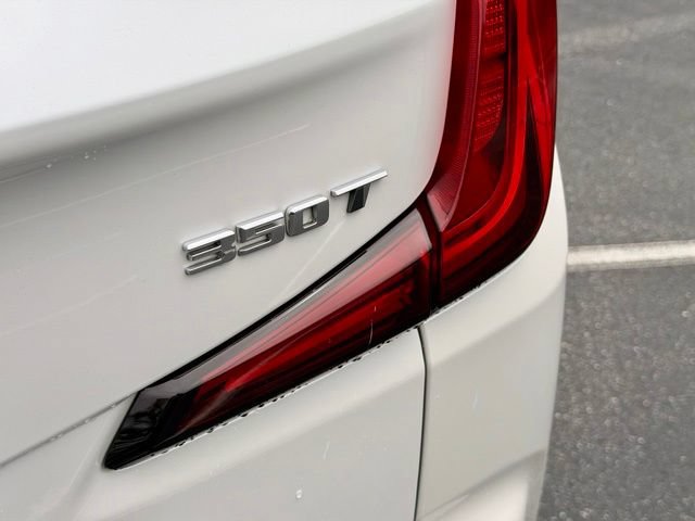 Certified 2022 Cadillac XT4 Luxury w/ Cold Weather Package FWD image 16