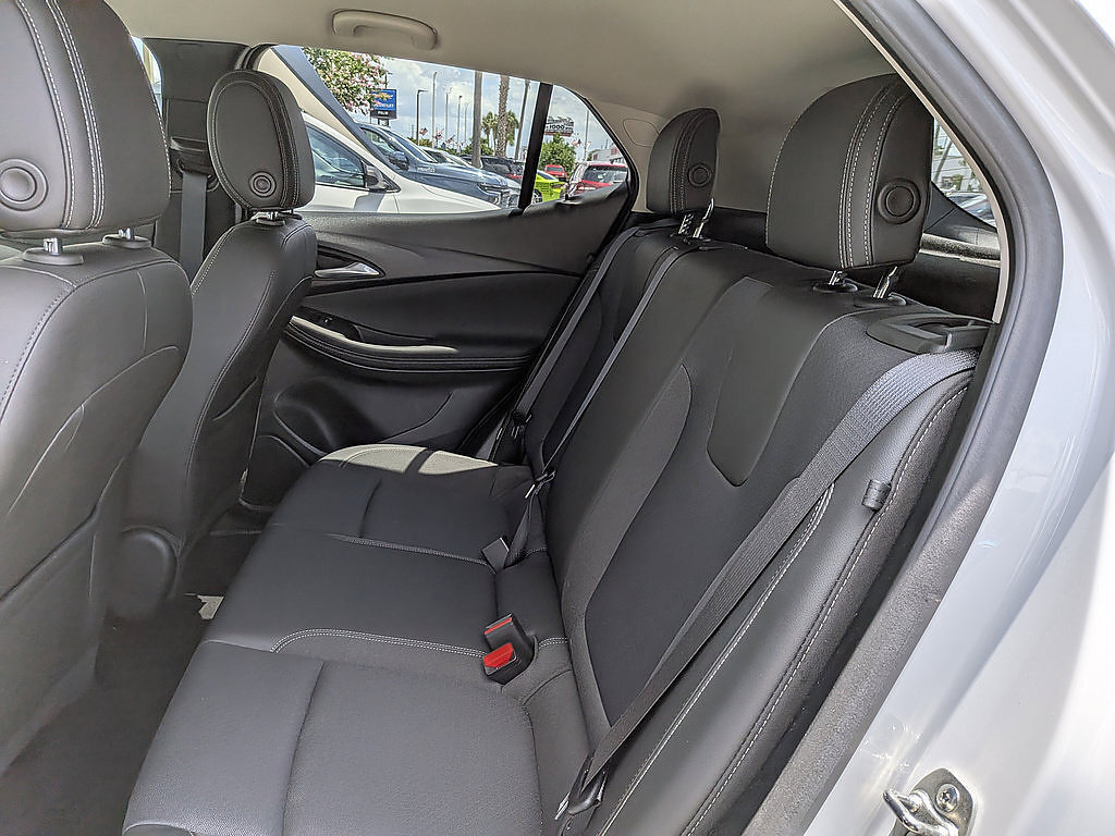 Certified 2024 Buick Encore GX Preferred FWD image 12