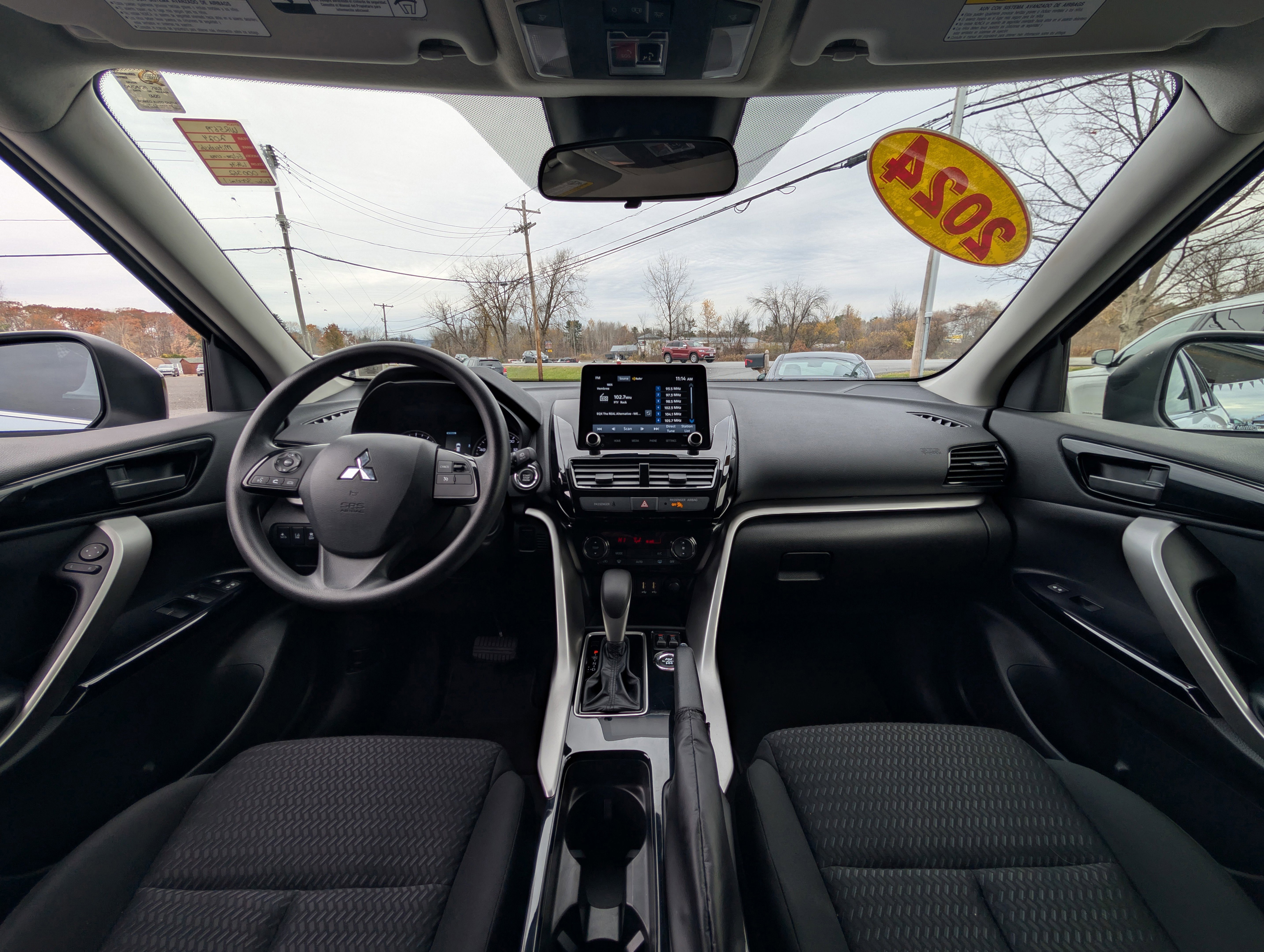 Used 2024 Mitsubishi Eclipse Cross LE image 2