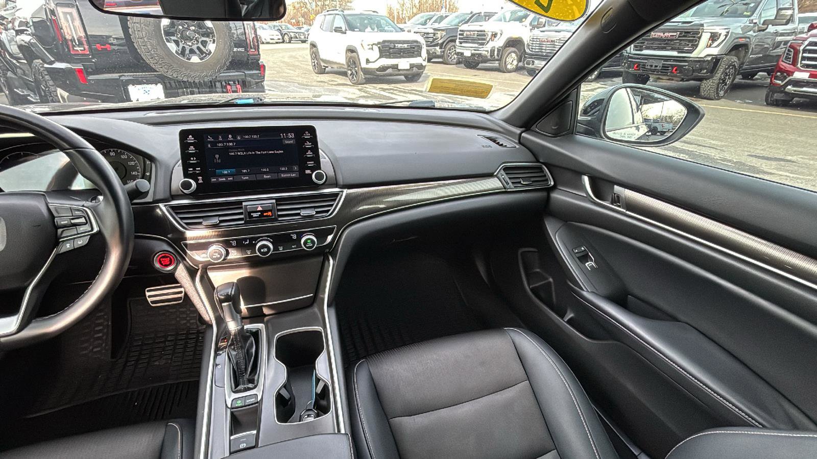 Used 2018 Honda Accord Sport image 26