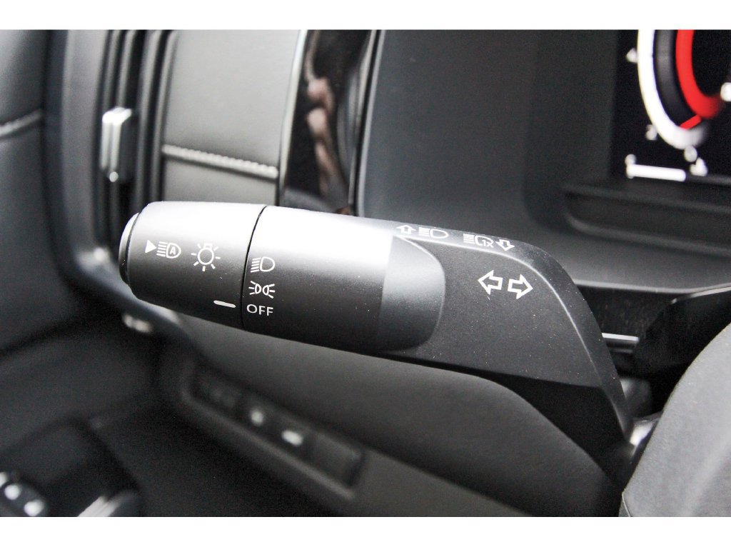 New 2026 Nissan Pathfinder SL w/ SL Premium Package (P04) FWD image 15