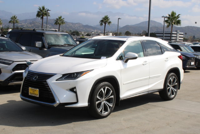 Used 2018 Lexus RX 350 FWD w/ Premium Package image 3
