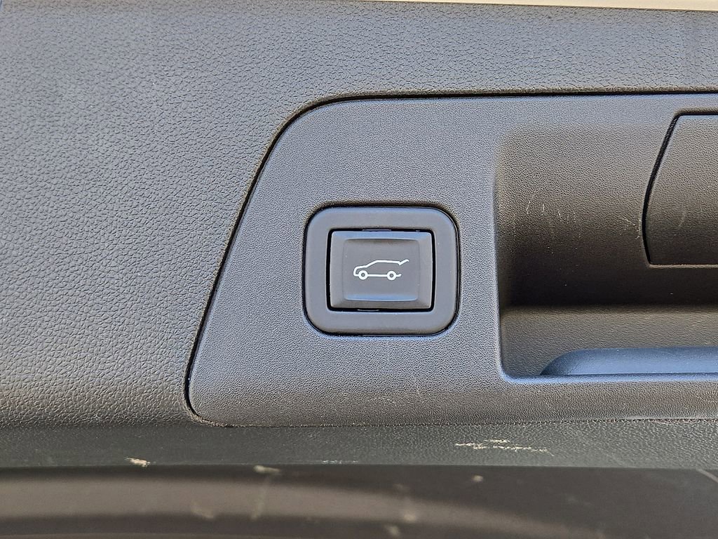 Used 2023 Buick Envision Essence w/ Sport Touring Package image 15