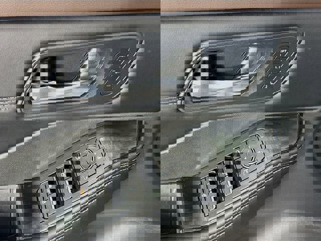 Used 2023 Nissan Rogue SL AWD/4WD image 17