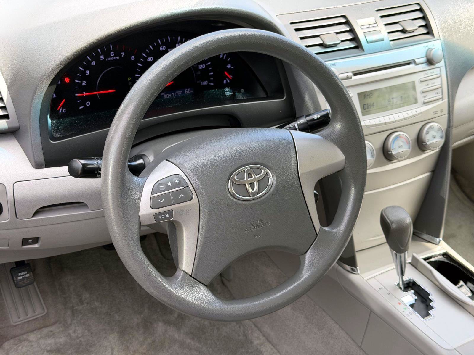Used 2010 Toyota Camry FWD image 12