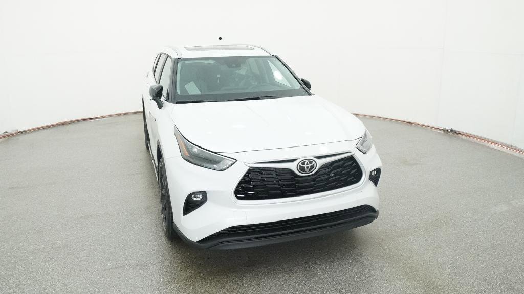 New 2026 Toyota Highlander XLE image 17