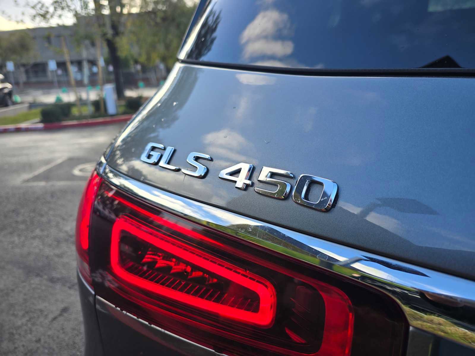 Used 2021 Mercedes-Benz GLS 450 4MATIC image 17