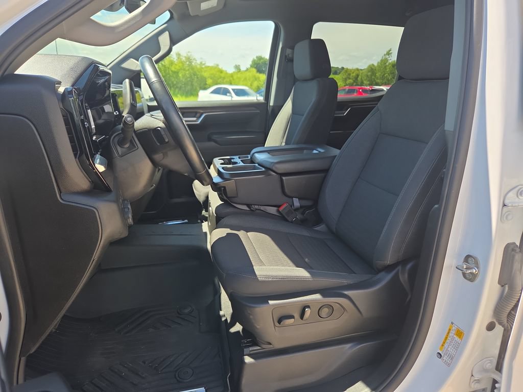 Certified 2024 Chevrolet Silverado 1500 LT AWD/4WD image 26