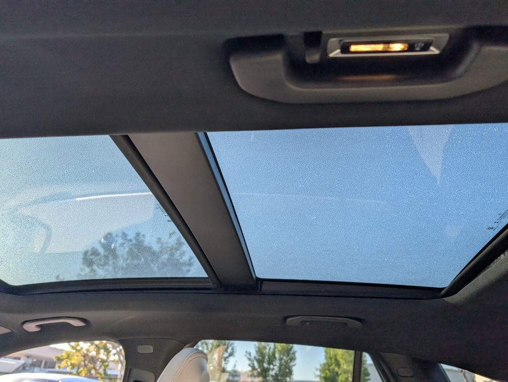 Used 2025 Mercedes-Benz GLC 300 image 14