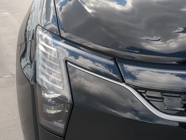 New 2027 Chrysler Pacifica Pinnacle w/ Theater Group AWD/4WD image 10