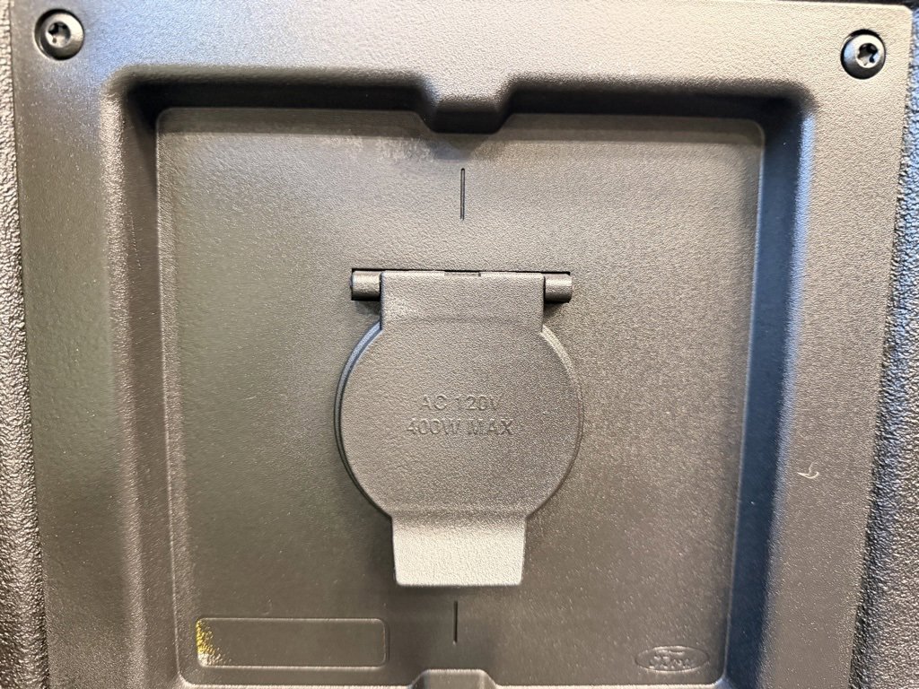 Used 2024 Ford F150 Lariat w/ Equipment Group 502A High image 11