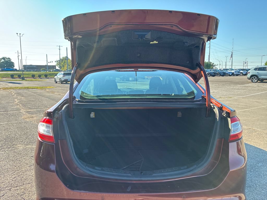 Used 2016 Ford Fusion SE w/ Equipment Group 202A FWD image 20