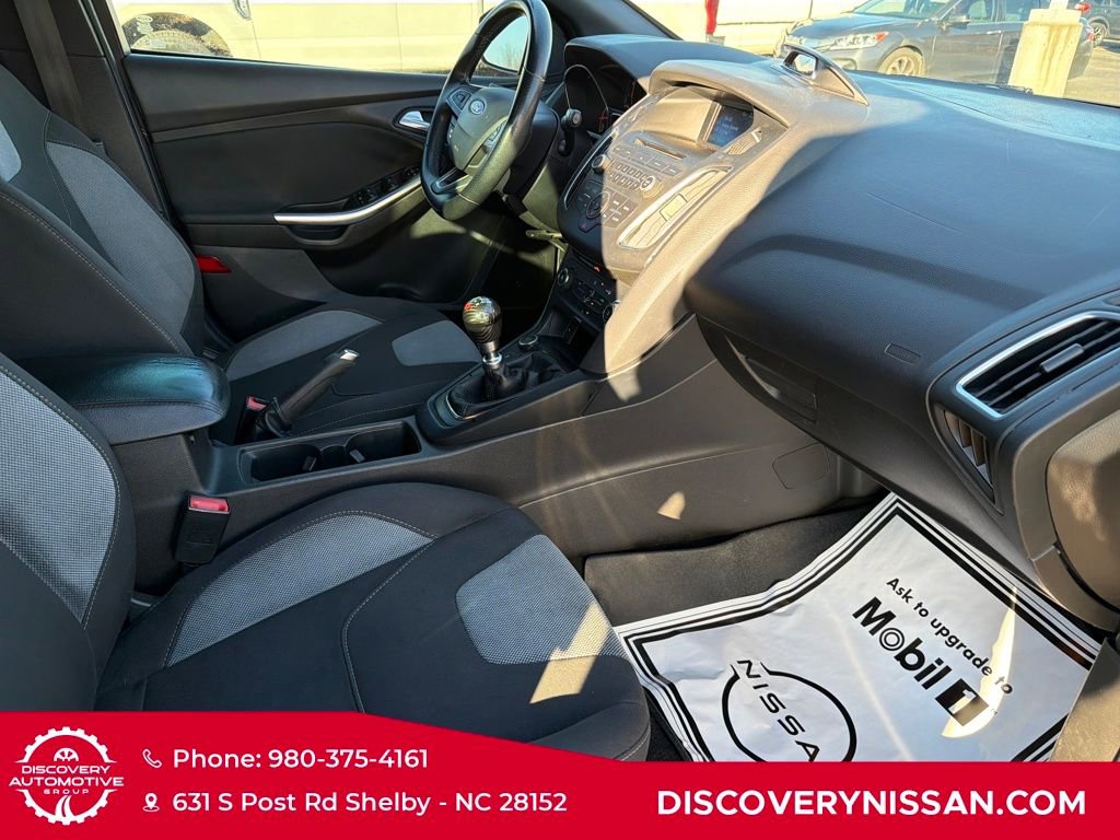 Used 2017 Ford Focus ST image 41