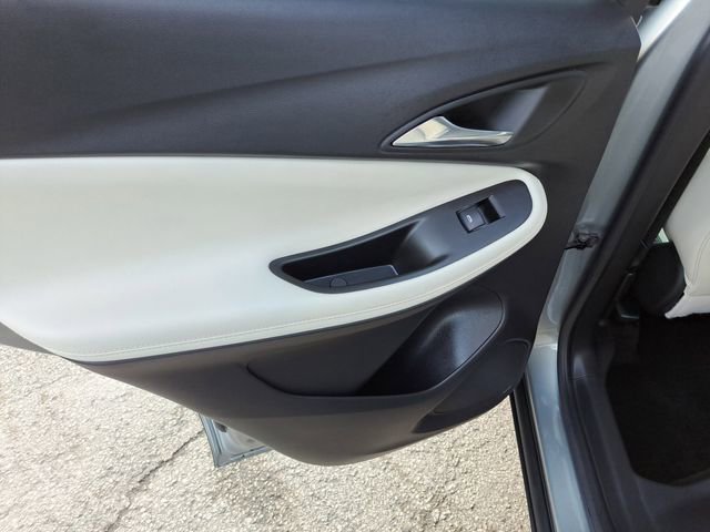 Used 2023 Buick Encore GX Essence w/ Experience Buick Package image 11