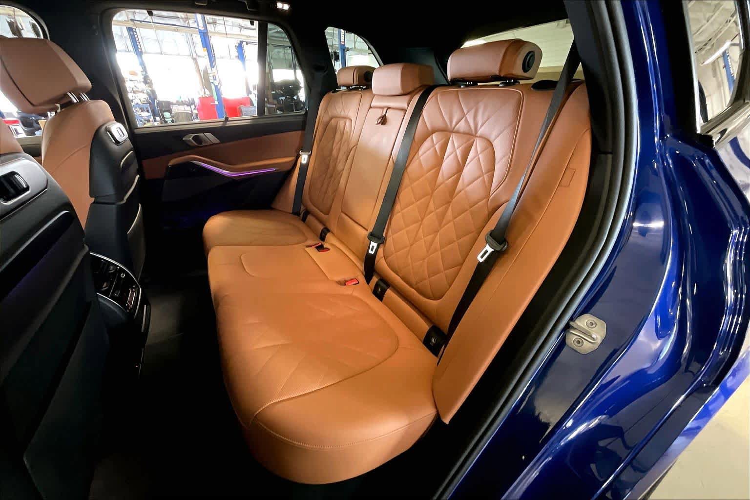 Used 2025 BMW X5 M60i AWD/4WD image 19