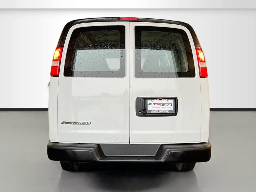 Used 2024 Chevrolet Express 2500 w/ Driver Convenience Package image 6