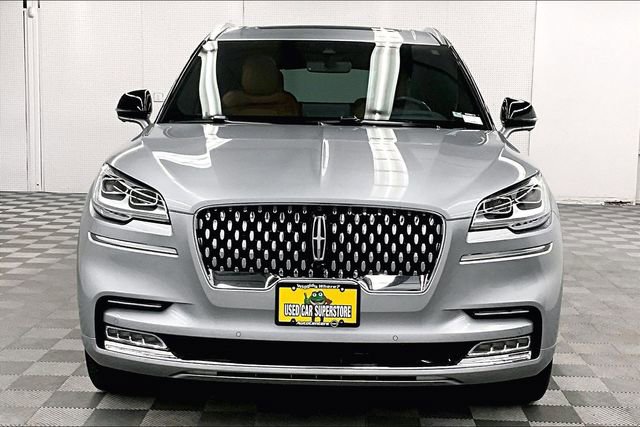 Used 2023 Lincoln Aviator Black Label w/ Class IV Trailer Tow Package image 4