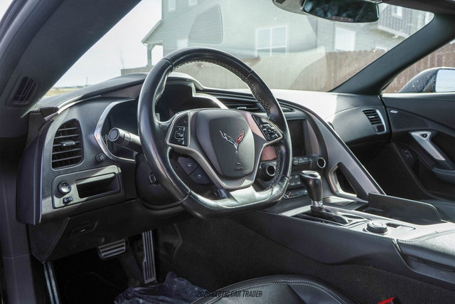 Used 2018 Chevrolet Corvette Stingray Coupe w/ 1LT image 23
