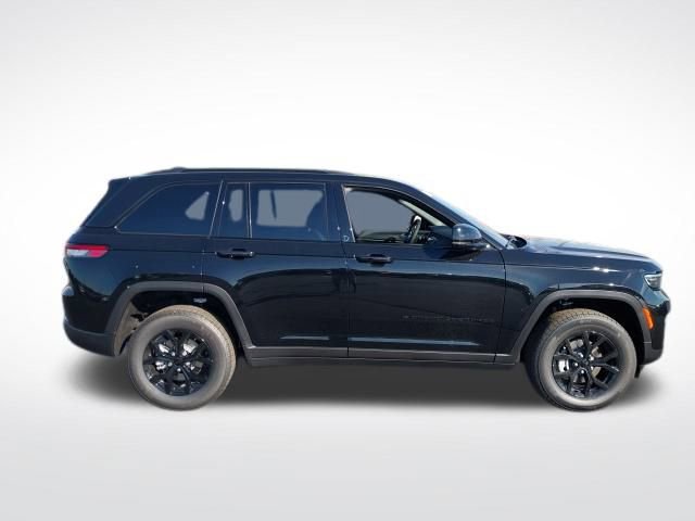 New 2025 Jeep Grand Cherokee Laredo image 25