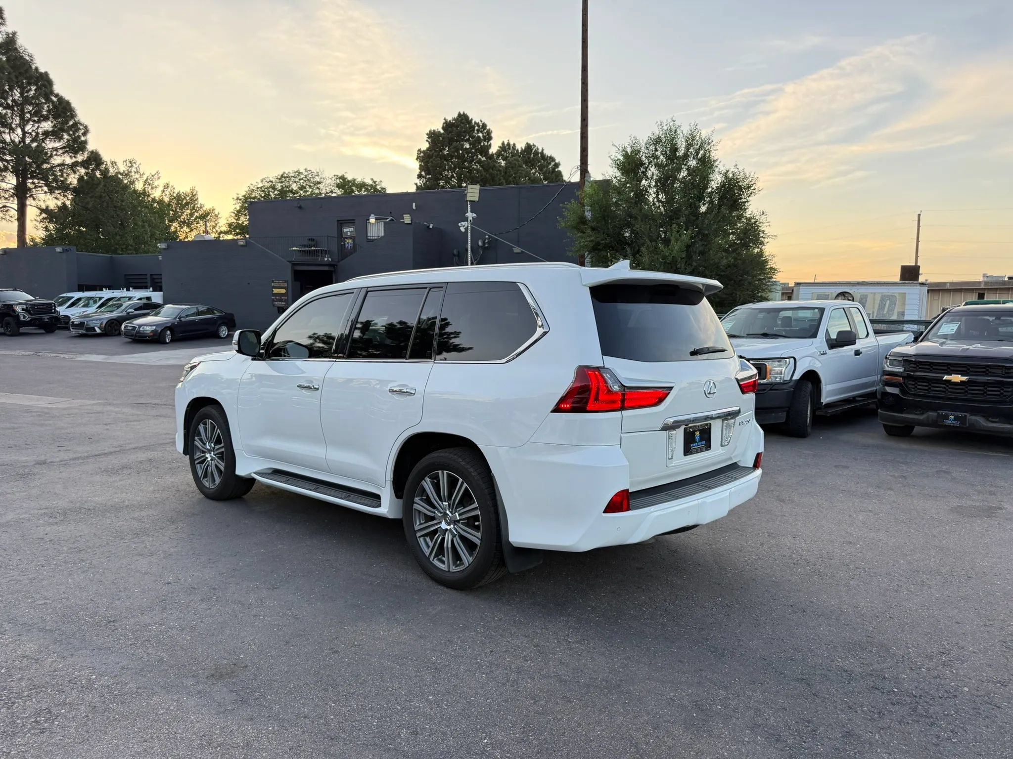 Used 2017 Lexus LX 570 4WD image 6