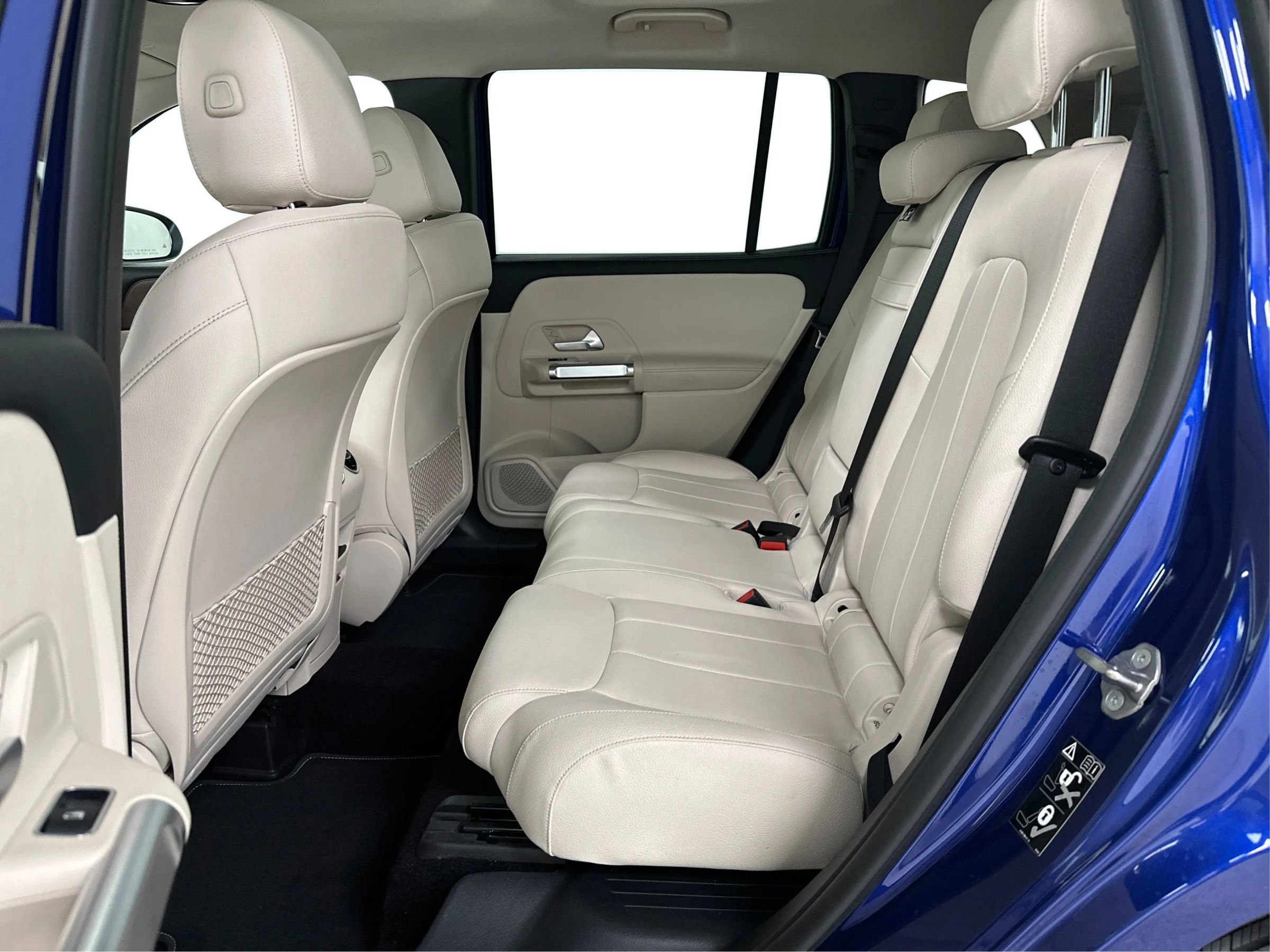 Used 2022 Mercedes-Benz GLB 250 4MATIC w/ Premium Package Lite image 10