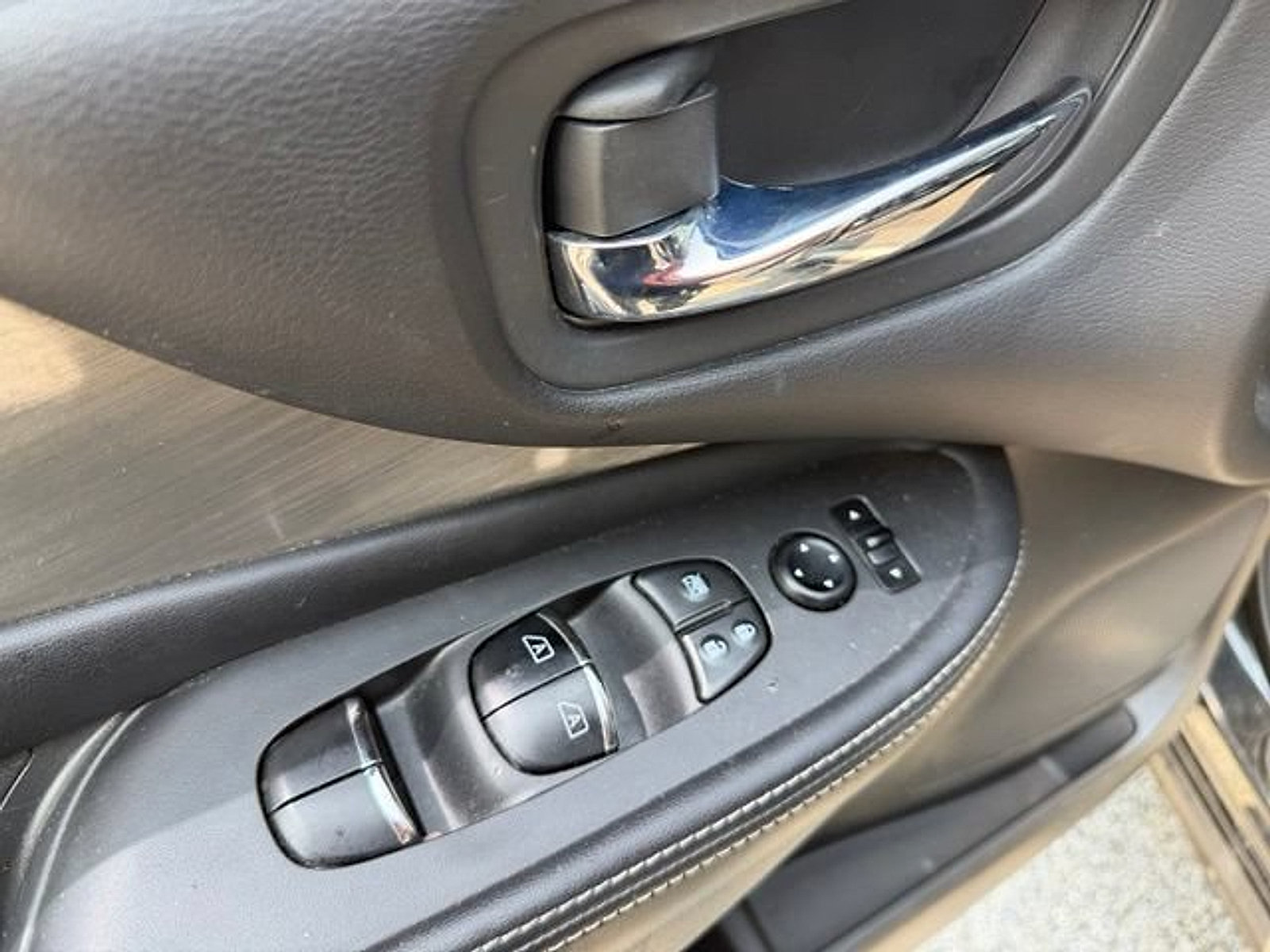Used 2015 Nissan Murano Platinum AWD/4WD image 11