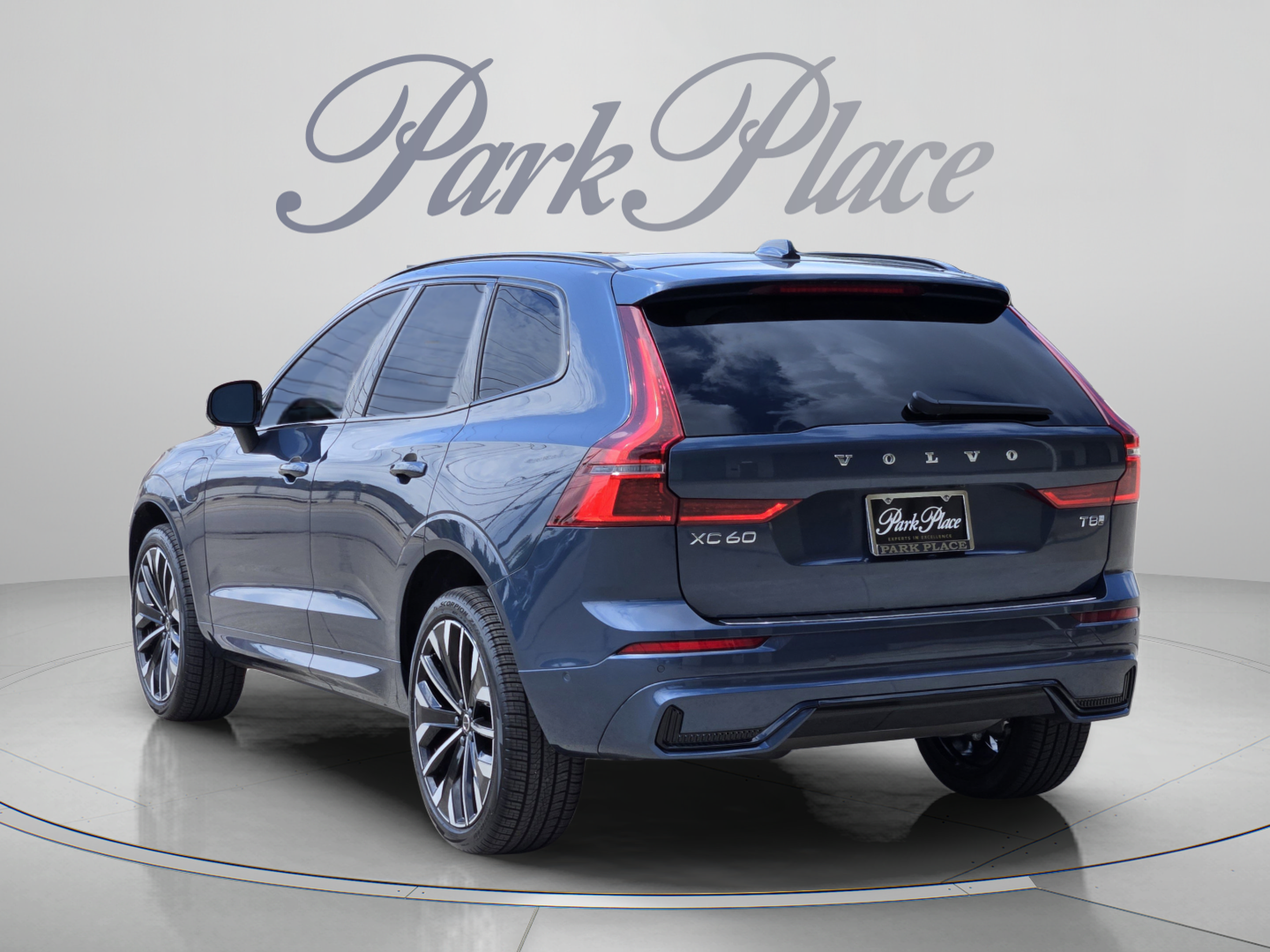 New 2026 Volvo XC60 T8 Ultra w/ Protection Package Premier AWD/4WD image 3