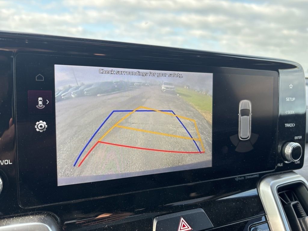 Used 2022 Kia Sorento EX w/ Panoramic Sunroof Package image 25