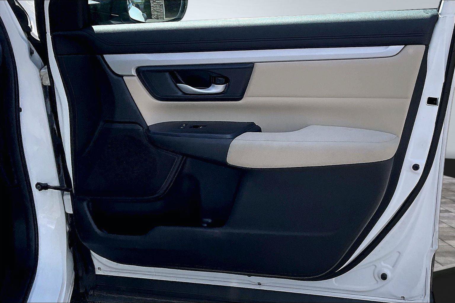 Used 2019 Honda CR-V LX image 23