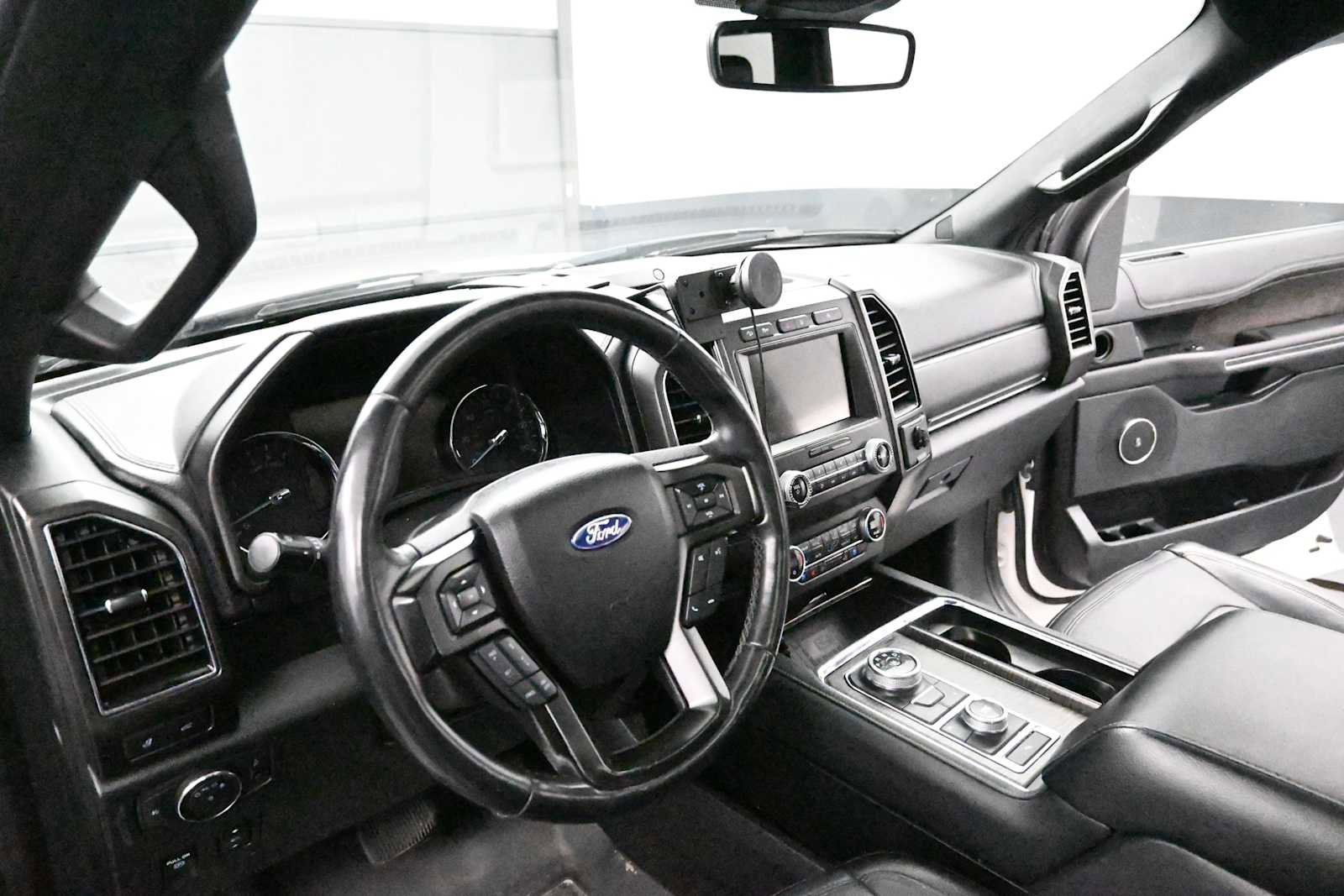 Used 2019 Ford Expedition Max Limited w/ Equipment Group 301A AWD/4WD image 10