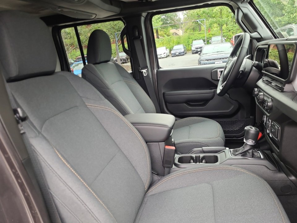New 2025 Jeep Wrangler Sport S 4xe w/ Convenience Group image 28